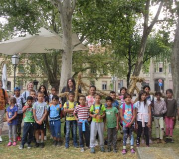 Izlet u Varaždin, Špancirfest, grupna fotografija korisnika u parku