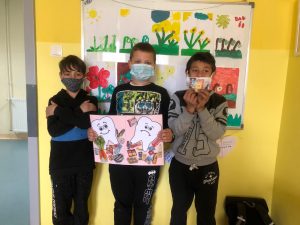 Radionica Svjetski dan oralnog zdravlja - korisnici predstavljaju plakat