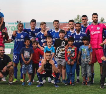 Zajednička fotografija korisnika i igrača NK Slaven Belupo