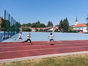 Sportski susreti atletika - utrka mlađih dječaka