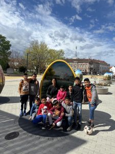 Korisnici poludnevnog boravka u šetnji Koprivnicom 1