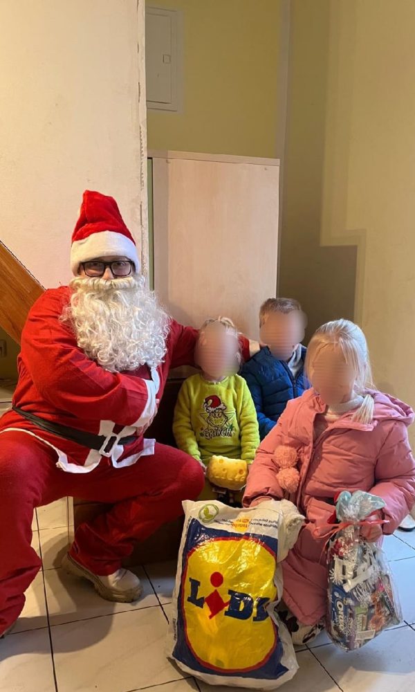 Posjet Djeda Božićnjaka i djelatnika Caffe bara Garden 1