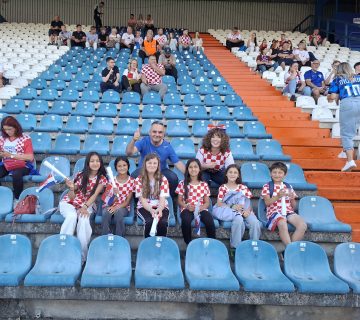 Korisnici Svitanja na utakmici hrvatske reprezentacije 1